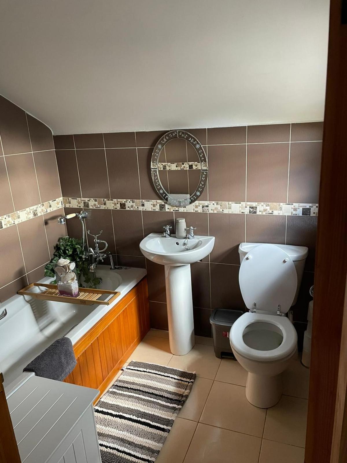 Milltown Apartment Galway Esterno foto